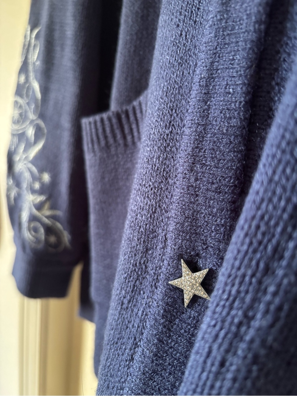 Women's ACOTAR sweater - Picture 5 of 6